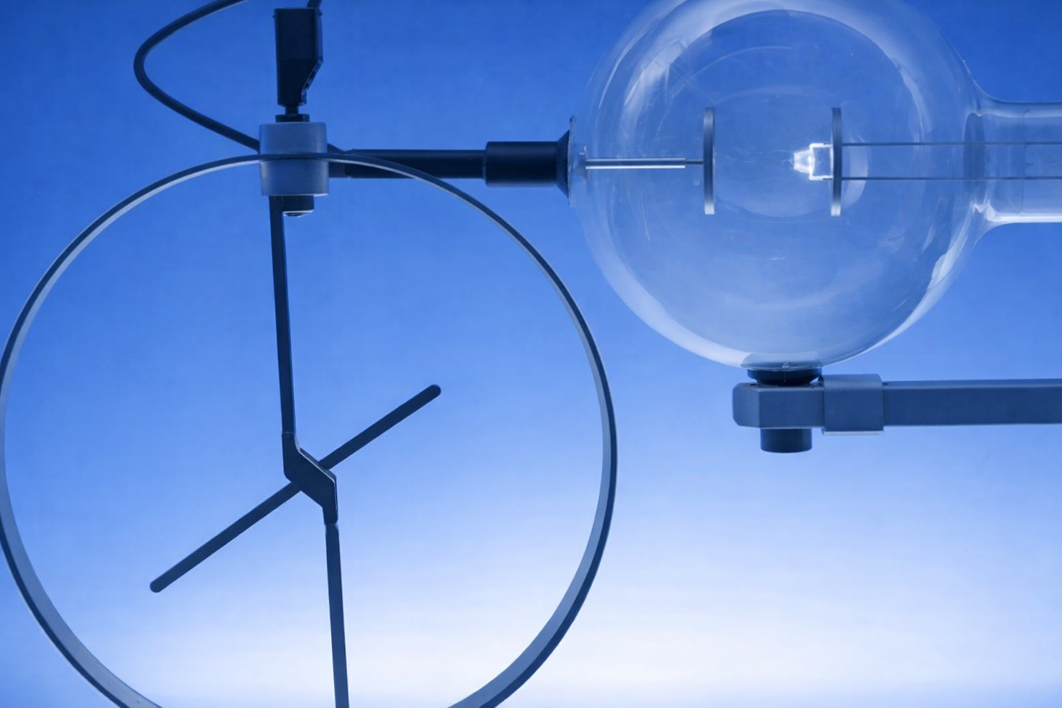 Versuchsaufbau wenn die Spannung angelegt wird