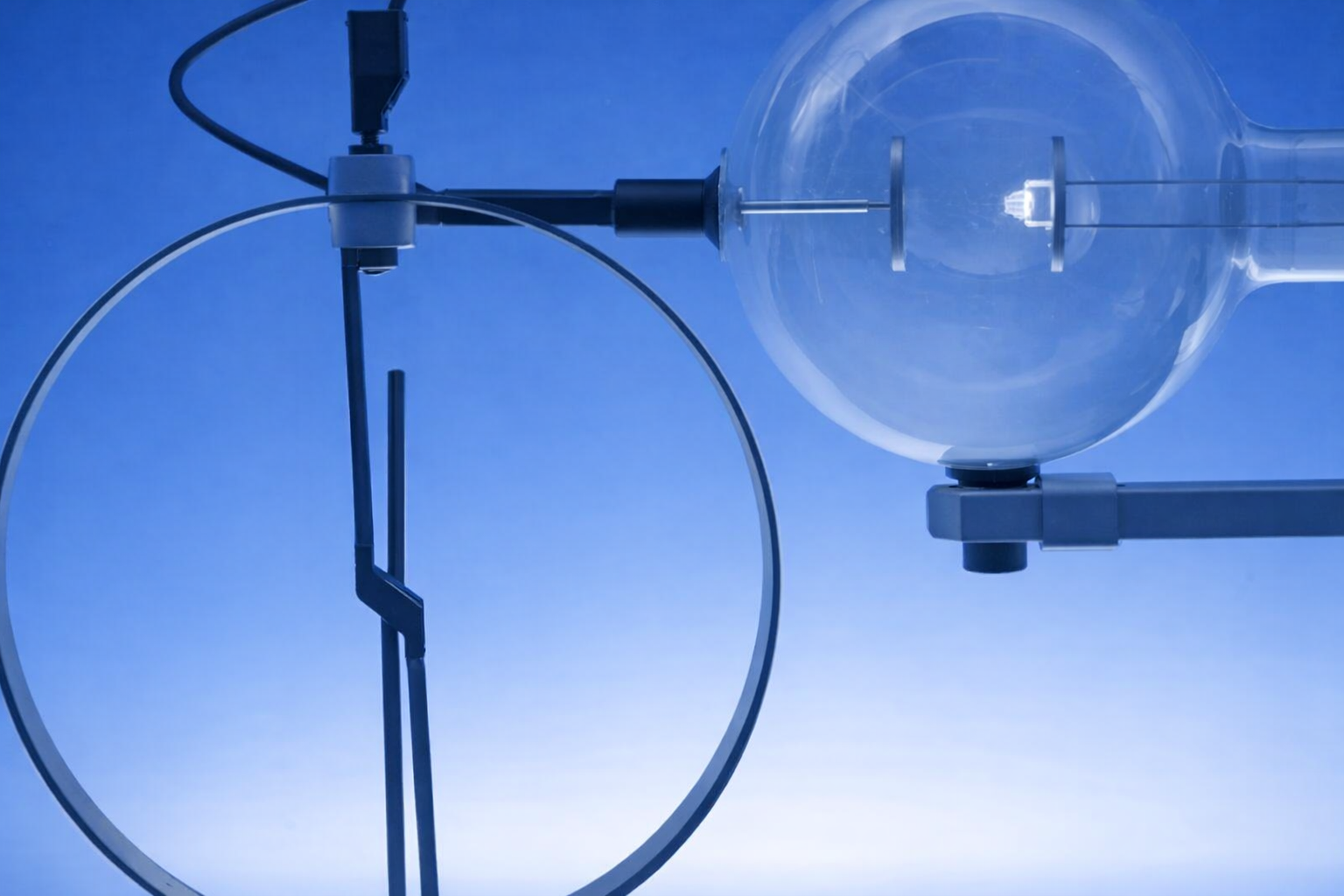 Versuchsaufbau 0,9 s nachdem die Spannung angelegt wurde