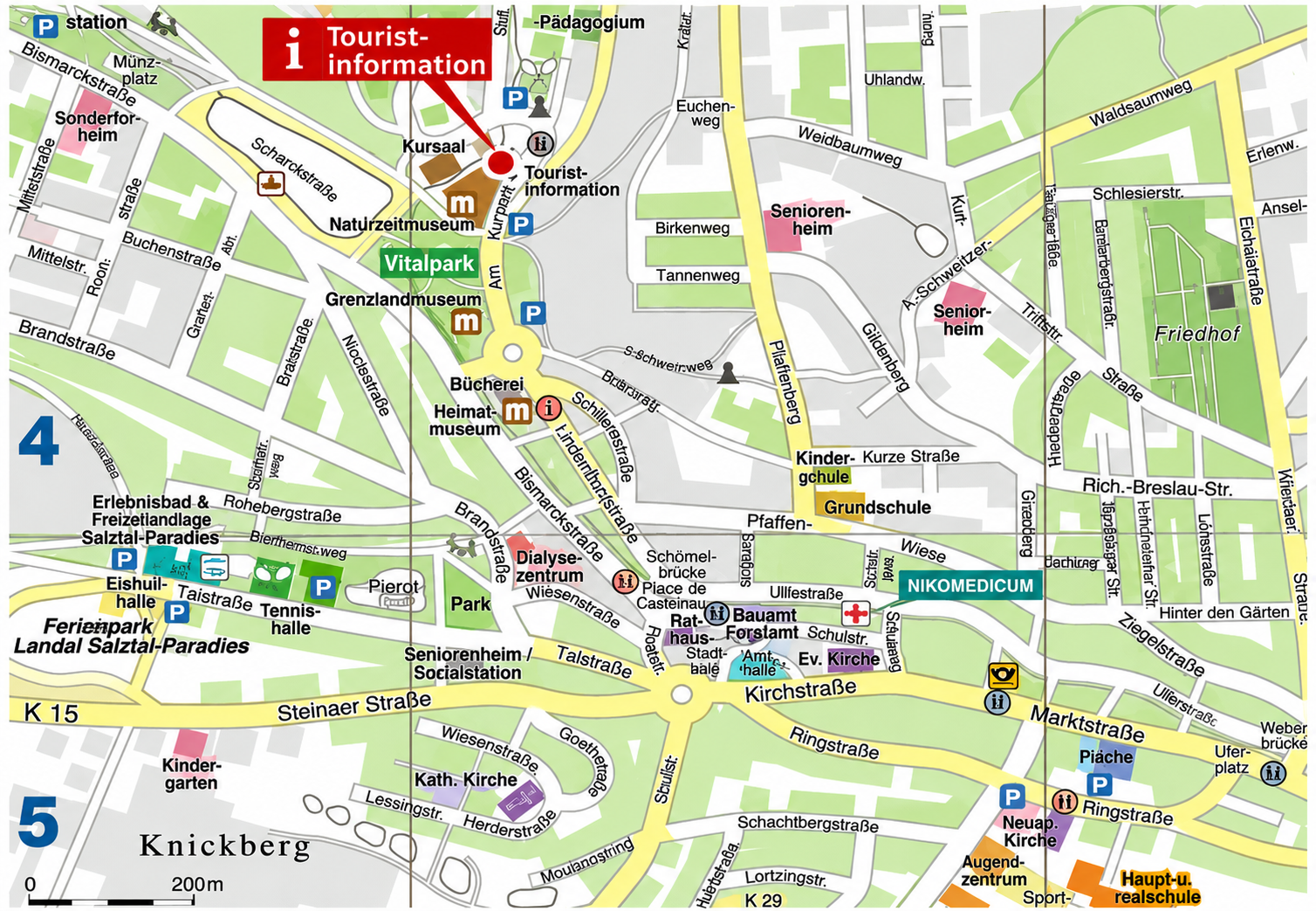 Stadtplan mit Tourist-Information, Parks, Schulen und Straßen.